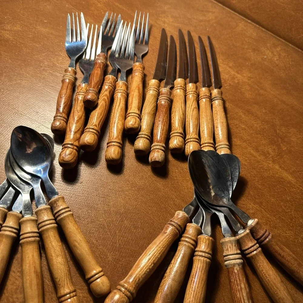 24 Vintage Homestead Wooden Handle Stainless Dinner Flatware Set Made In Taiwan